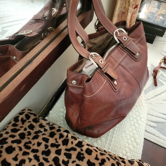 - Brown Coach Soho Pleated Large Leather Zip Tote F13732 - Picture 5 of 16